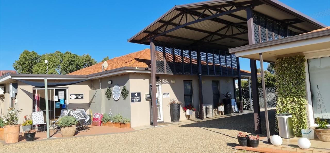 Cameo Inn Motel West Wyalong Exterior photo