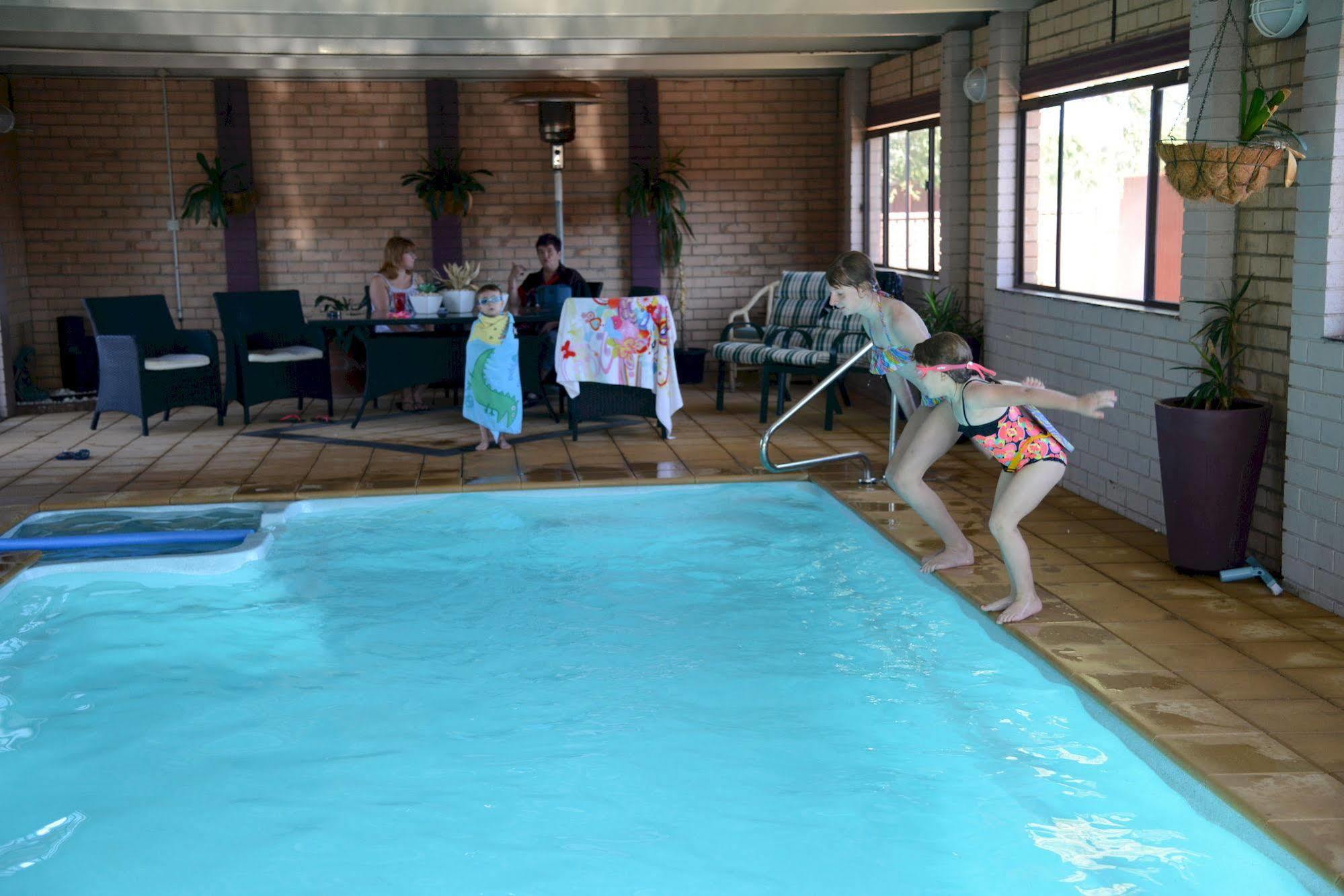 Cameo Inn Motel West Wyalong Exterior photo